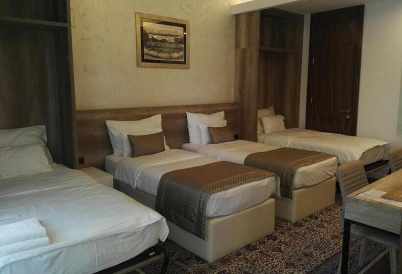 Pokój Czteroosobowy Standard, Villas And Apartments Oaza