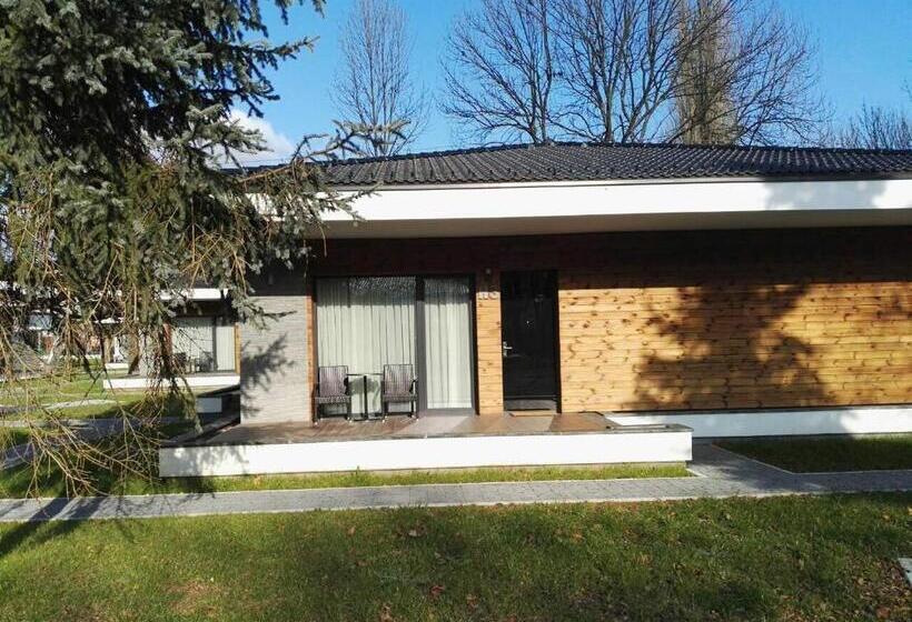 Pokój Standard, Villas And Apartments Oaza