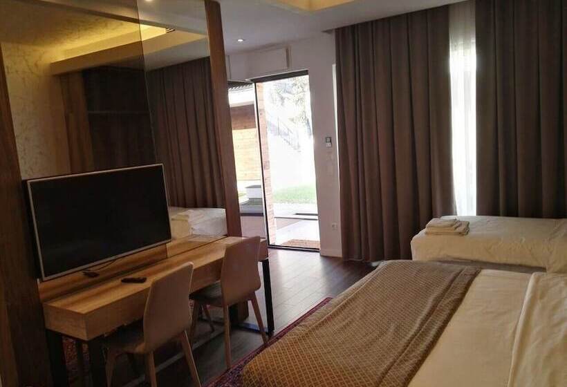 Pokój Czteroosobowy Standard, Villas And Apartments Oaza