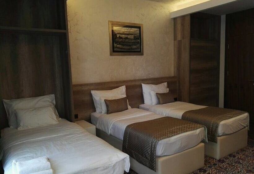 Pokój Czteroosobowy Standard, Villas And Apartments Oaza