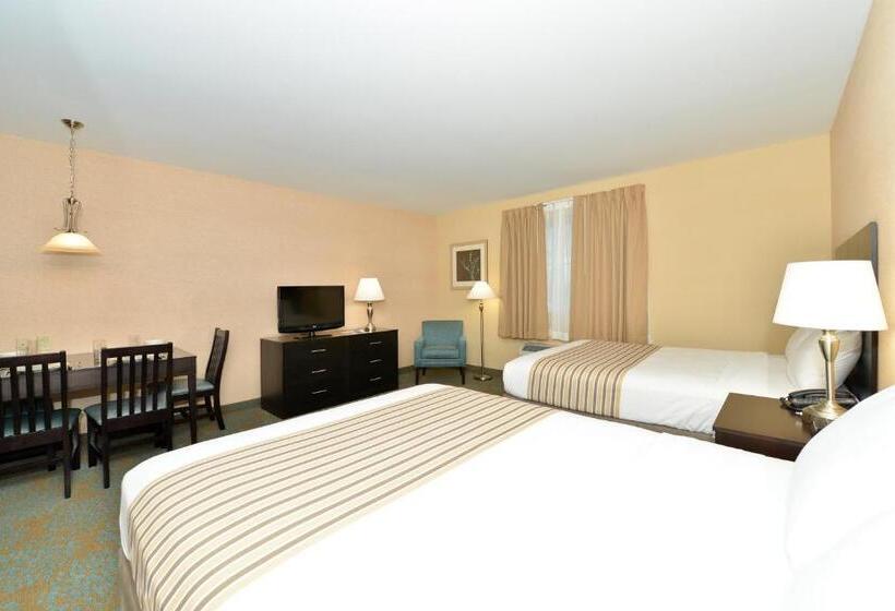 غرفة قياسية لذوى الاحتياجات الخاصة, Suburban Studios Quantico