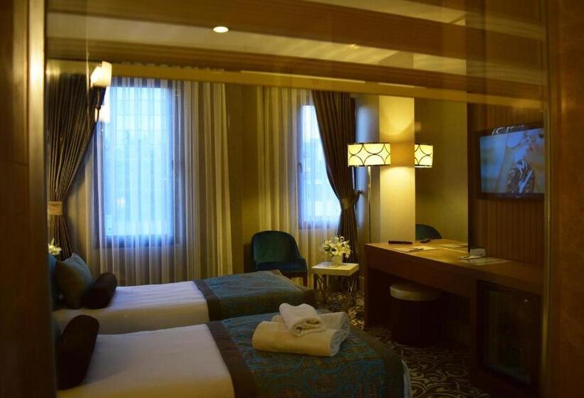 スタンダードルーム, Taksim Line