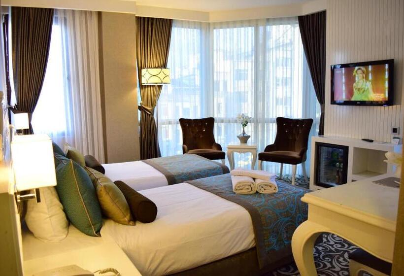 スタンダードトリプルルーム, Taksim Line