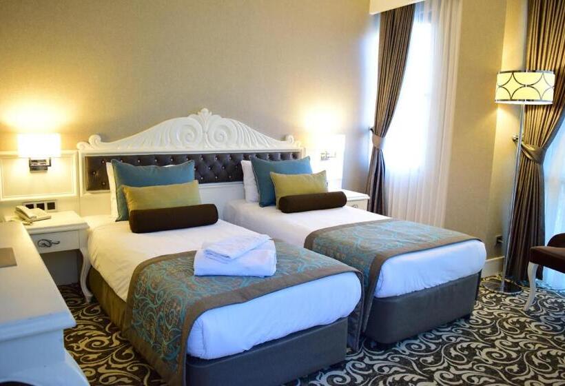 デラックスルーム, Taksim Line