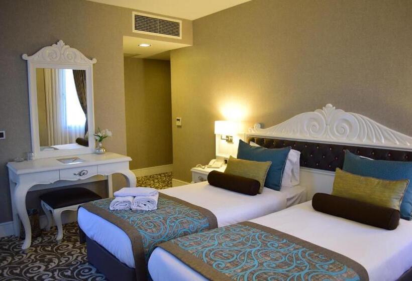 デラックスルーム, Taksim Line