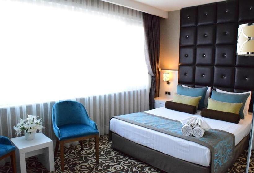 スタンダードルーム, Taksim Line