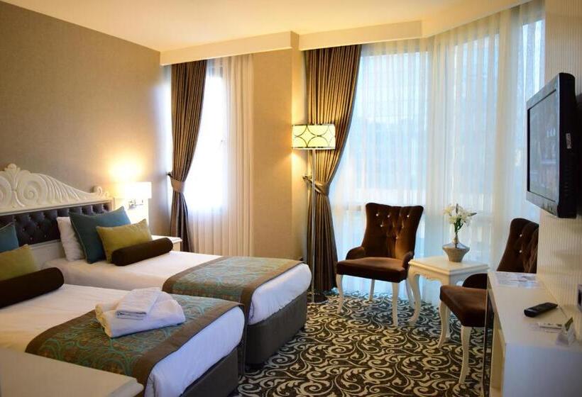 スタンダードトリプルルーム, Taksim Line