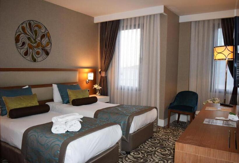 スタンダードトリプルルーム, Taksim Line