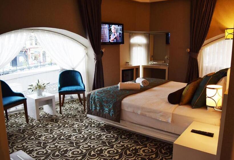 デラックスルーム, Taksim Line