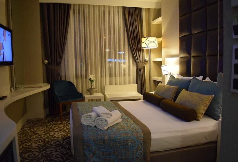 デラックスルーム, Taksim Line