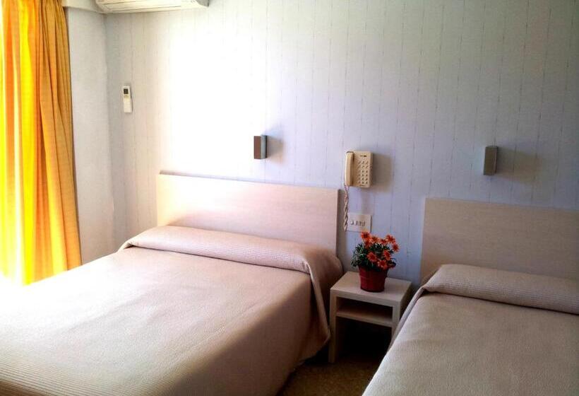 غرفة قياسية ثلاثية, Tramontana