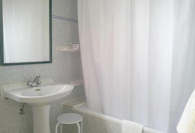 غرفة قياسية ثلاثية, Tramontana