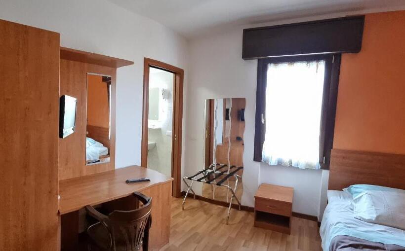 标准单人间, Laguna B&b