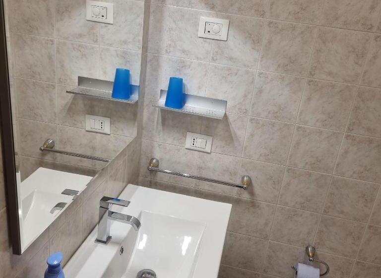 标准间, Laguna B&b