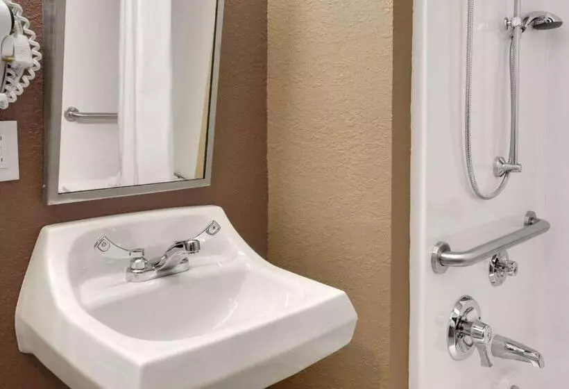 身障者適用スタンダードルーム, Microtel Inn & Suites Sayre, Pa