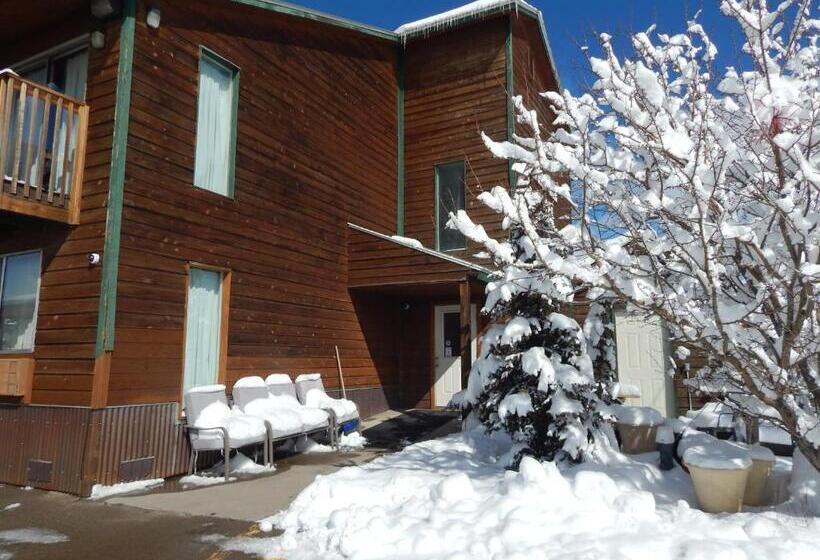 ２ダブルベッドのスタンダードルーム, Alpine Inn