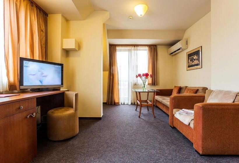 סטודיו סטנדרט עם מרפסת, Sofia Place Hotel By Hmg