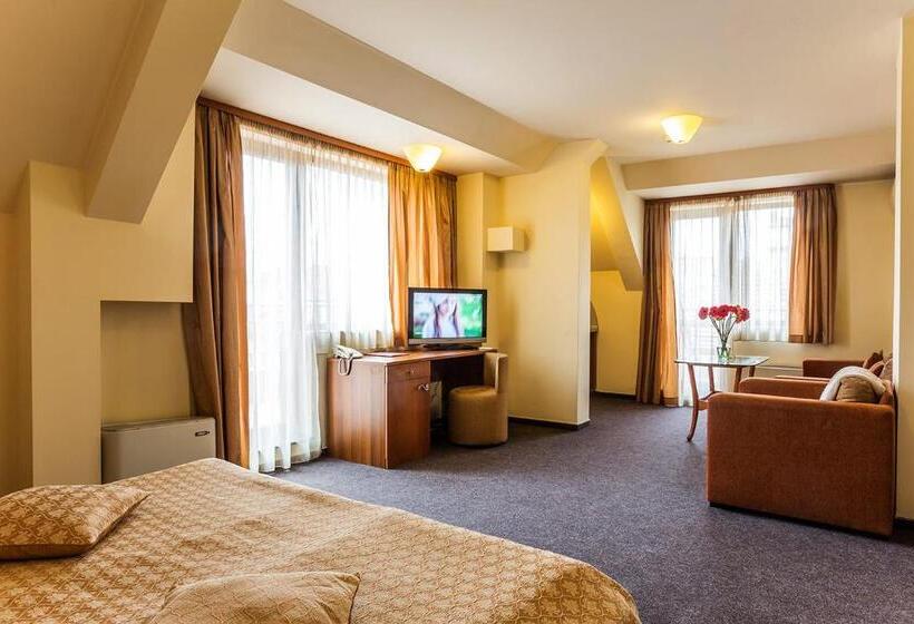 סטודיו סטנדרט עם מרפסת, Sofia Place Hotel By Hmg