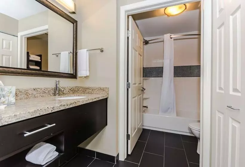 スイート, Staybridge Suites Grand Forks, An Ihg
