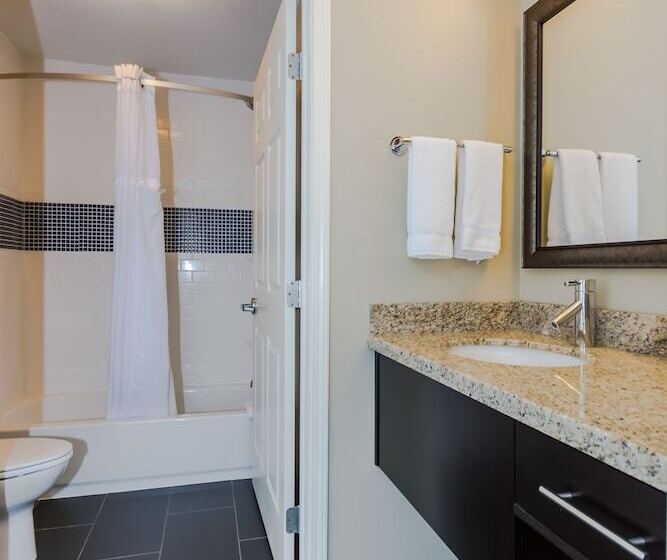 带2个卧室的套房, Staybridge Suites Grand Forks, An Ihg