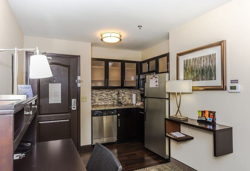 Люкс 2 Спальни, Staybridge Suites Grand Forks, An Ihg