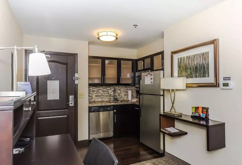２ベッドスイートルーム, Staybridge Suites Grand Forks, An Ihg