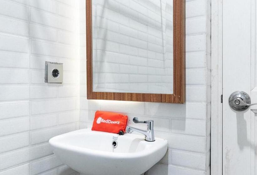 Suíte, Reddoorz Premium Near Centre Point Mall Medan