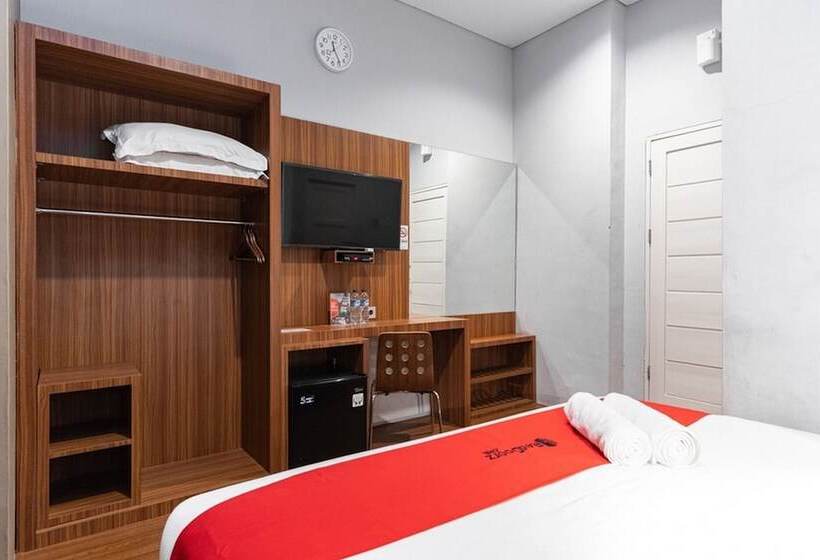 Quarto Estandar, Reddoorz Premium Near Centre Point Mall Medan