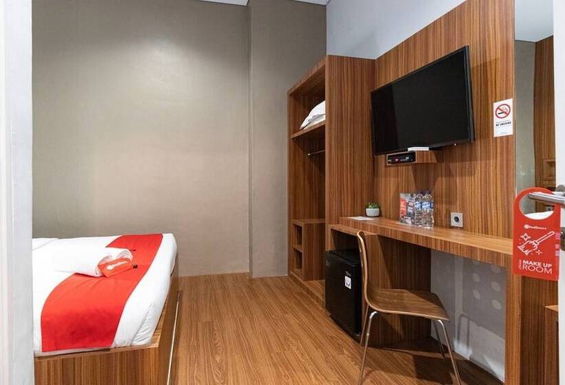 Quarto Estandar, Reddoorz Premium Near Centre Point Mall Medan
