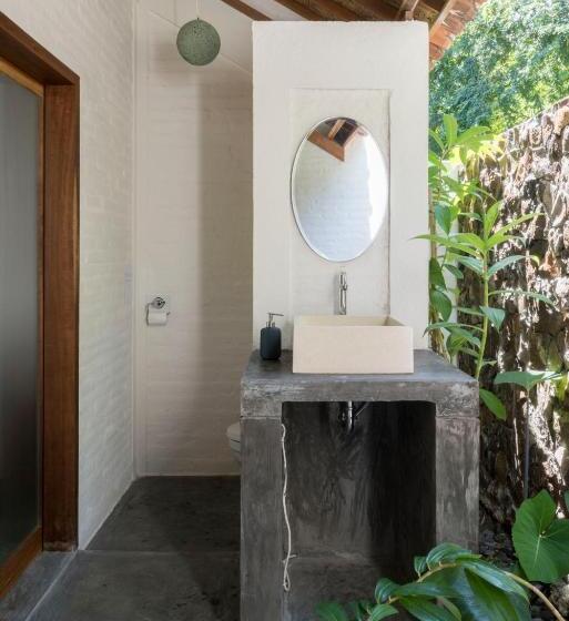 סטודיו סטנדרט נוף לים, Pool House Studios