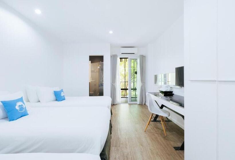 Habitación Triple Superior, Blu Monkey Bed & Breakfast Phuket