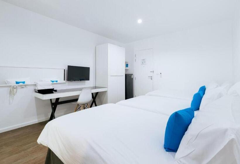 Habitación Triple Superior, Blu Monkey Bed & Breakfast Phuket