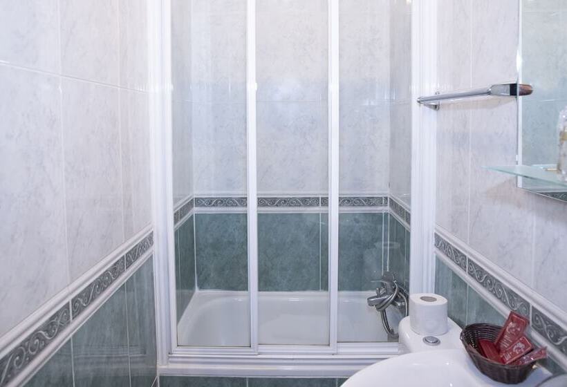 اتاق استاندارد یک نفره, Hostal Tokio