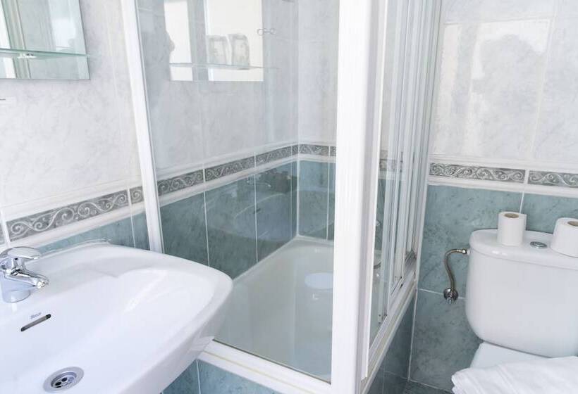 اتاق استاندارد, Hostal Tokio