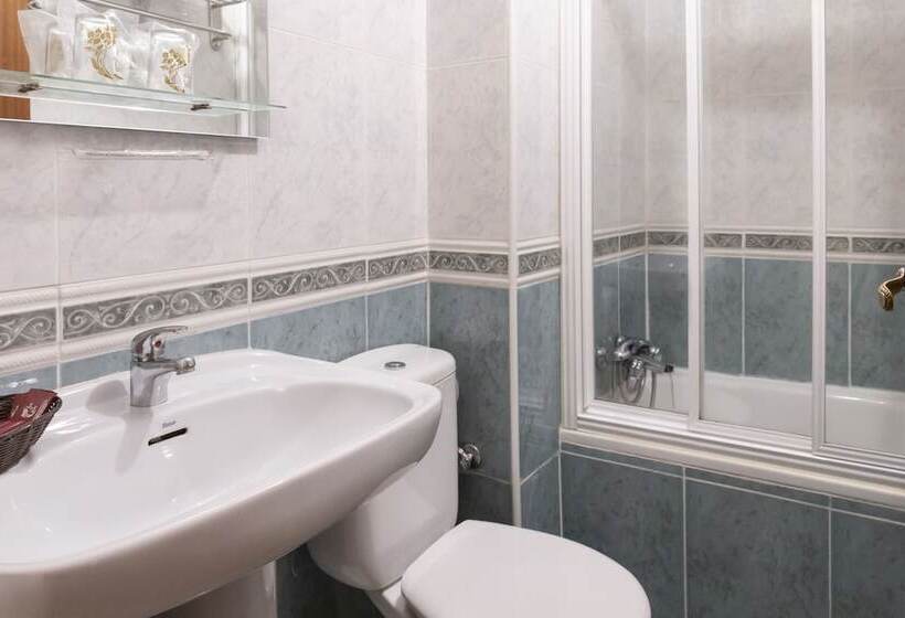 اتاق استاندارد, Hostal Tokio