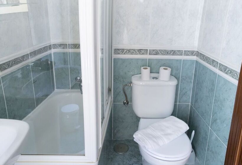 اتاق استاندارد, Hostal Tokio