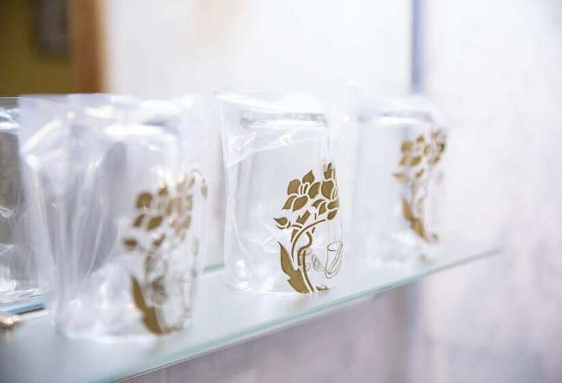 اتاق استاندارد سه نفره, Hostal Tokio