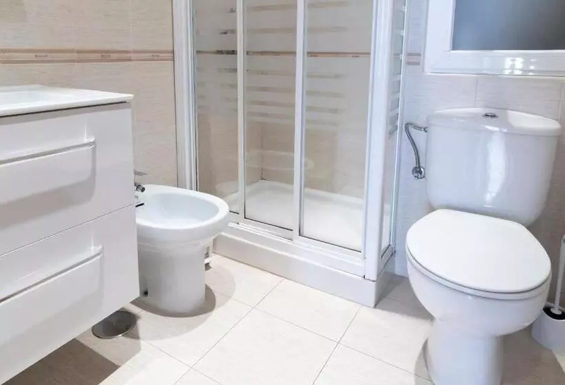 اتاق سوپریور, Hostal Tokio