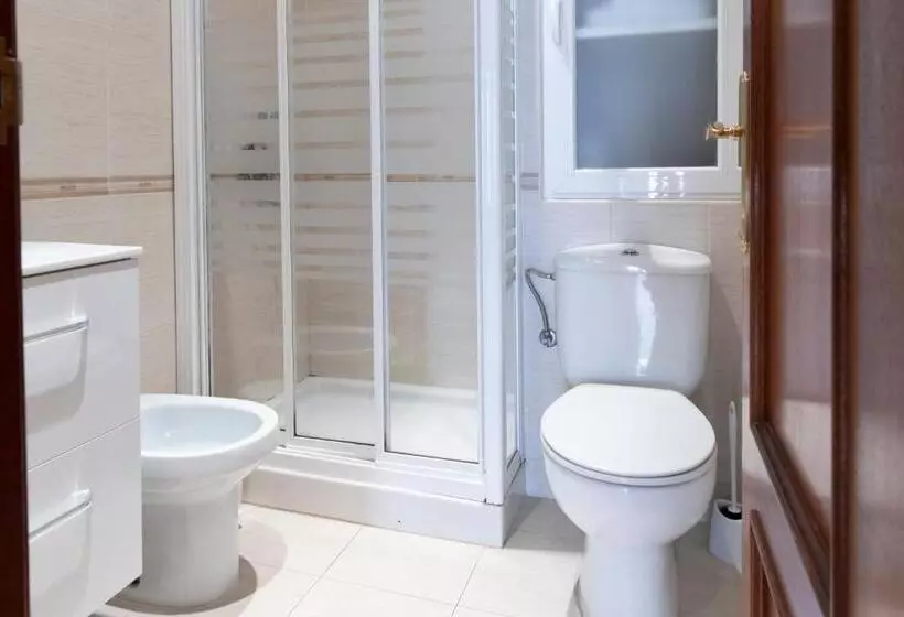 اتاق سوپریور, Hostal Tokio