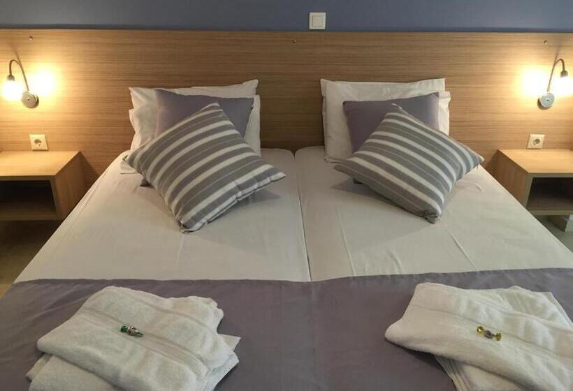 Номер Стандарт Вид на Сад, Apollon