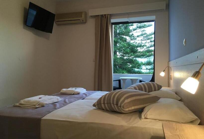 Номер Стандарт Вид на Сад, Apollon