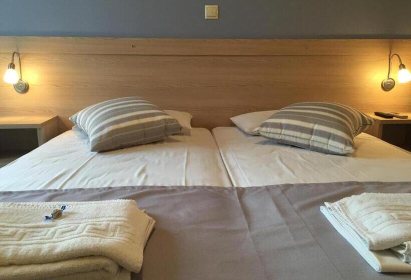 Номер Стандарт Вид на Сад, Apollon