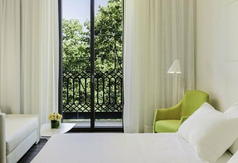 Номер Стандарт, H10 Urquinaona Plaza