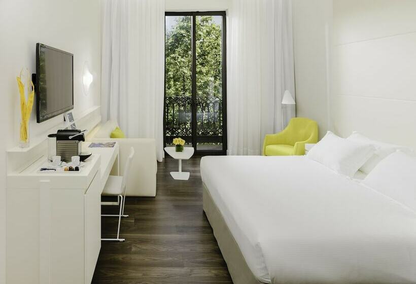 Номер Стандарт, H10 Urquinaona Plaza