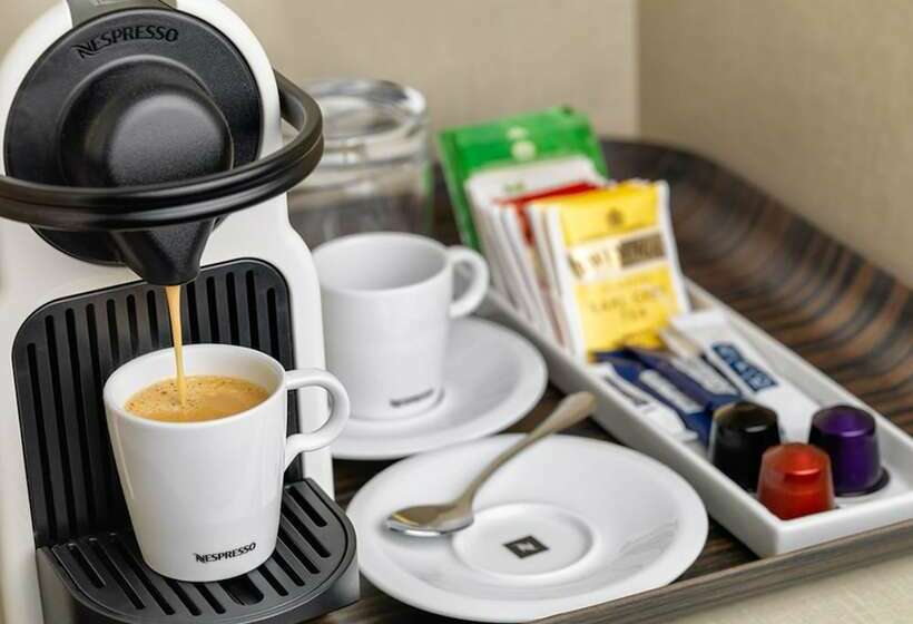 Номер Стандарт, H10 Urquinaona Plaza