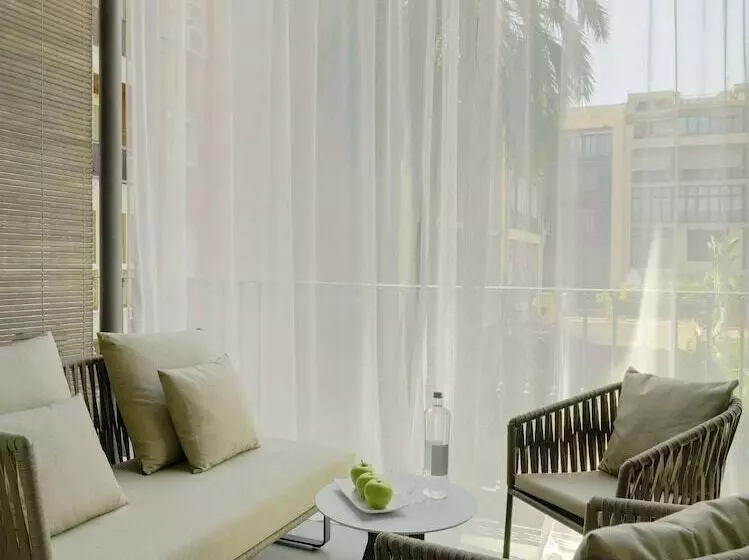 Superior Room with Terrace, H10 Urquinaona Plaza
