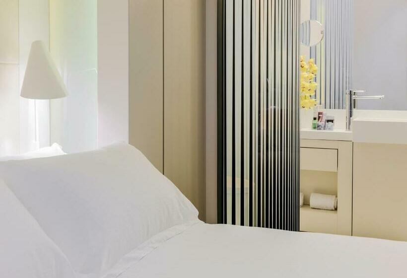 Семейный Номер, H10 Urquinaona Plaza