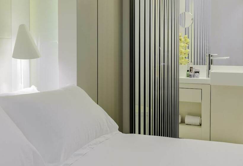 Семейный Номер, H10 Urquinaona Plaza