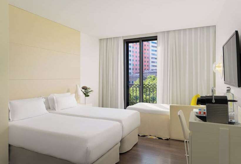 Номер Стандарт Трехместный, H10 Urquinaona Plaza