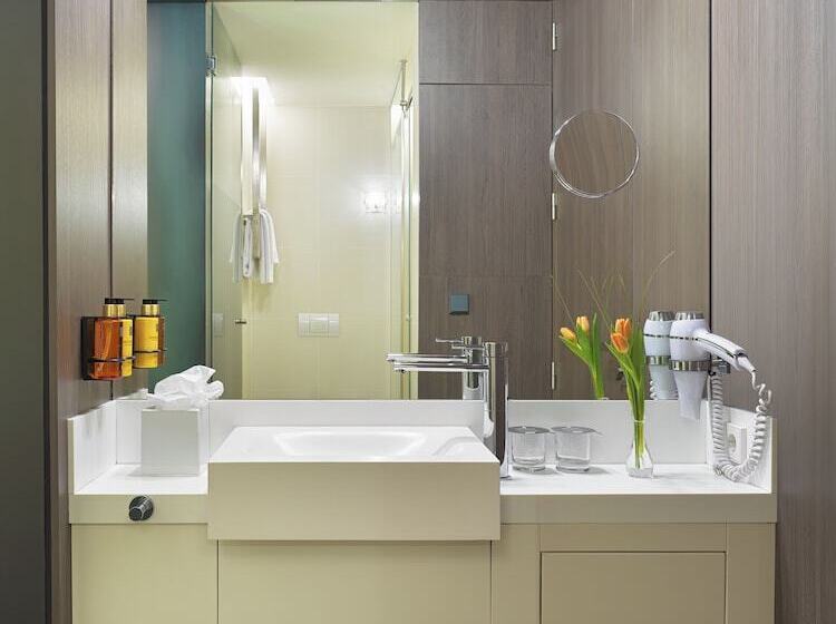 Номер Стандарт Трехместный, H10 Urquinaona Plaza